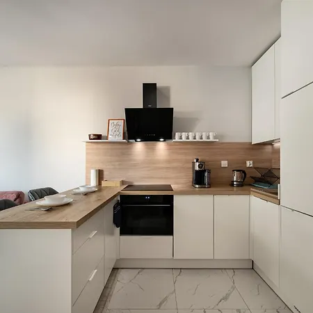 Rentplanet - Braniborska Ii Apartment *